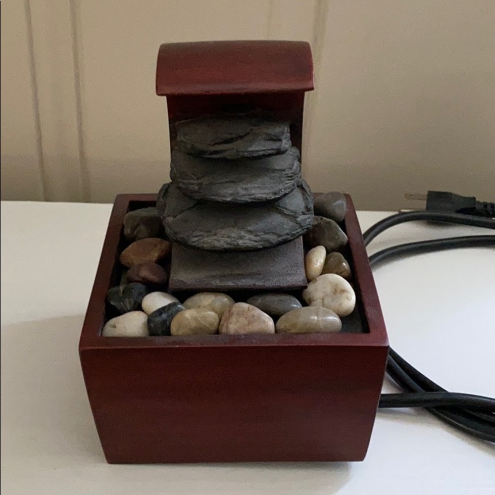 Zen indoor tabletop water fountain